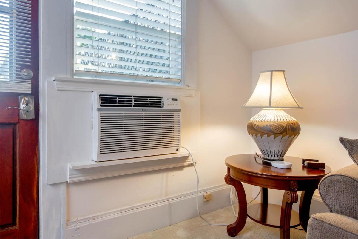 Alameda 3Br Unique Victorian Penthouse With Deck And Outdoor Furniture, Ac, 3 Blocks To Beach & Shopping Center & 2 Free Parking Spaces Luaran gambar