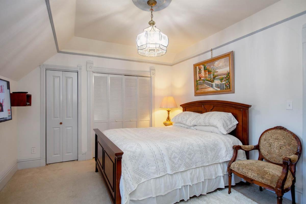 Alameda 3Br Unique Victorian Penthouse With Deck And Outdoor Furniture, Ac, 3 Blocks To Beach & Shopping Center & 2 Free Parking Spaces Luaran gambar