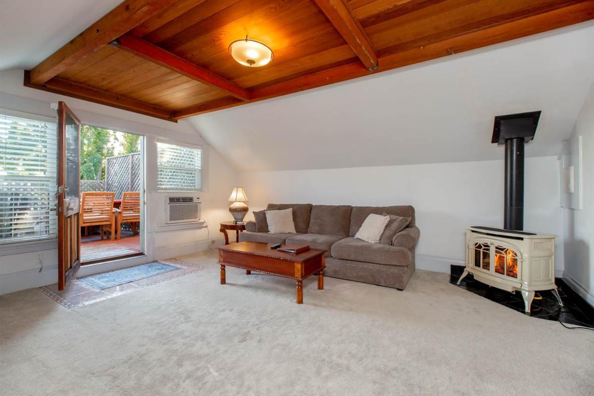 Alameda 3Br Unique Victorian Penthouse With Deck And Outdoor Furniture, Ac, 3 Blocks To Beach & Shopping Center & 2 Free Parking Spaces Luaran gambar