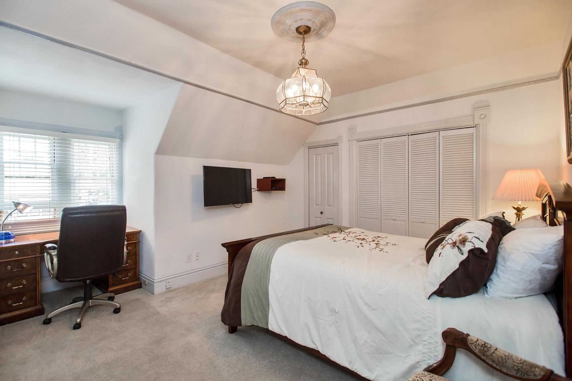 Alameda 3Br Unique Victorian Penthouse With Deck And Outdoor Furniture, Ac, 3 Blocks To Beach & Shopping Center & 2 Free Parking Spaces Luaran gambar